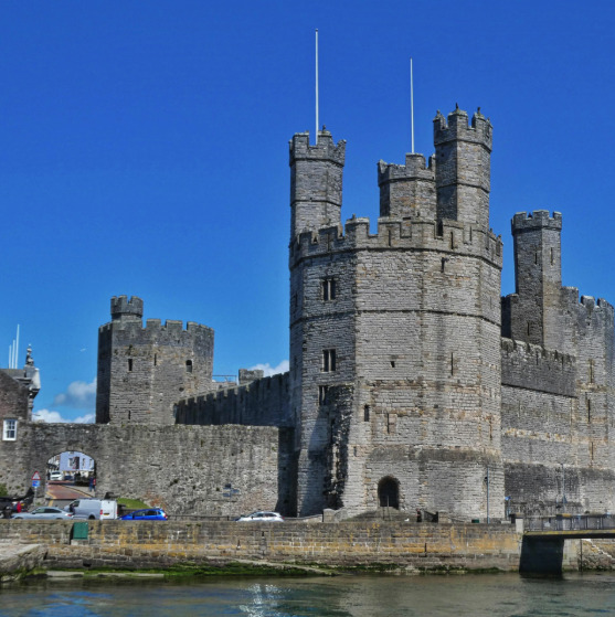Front view of Caernarfon Castle and the King's Gate